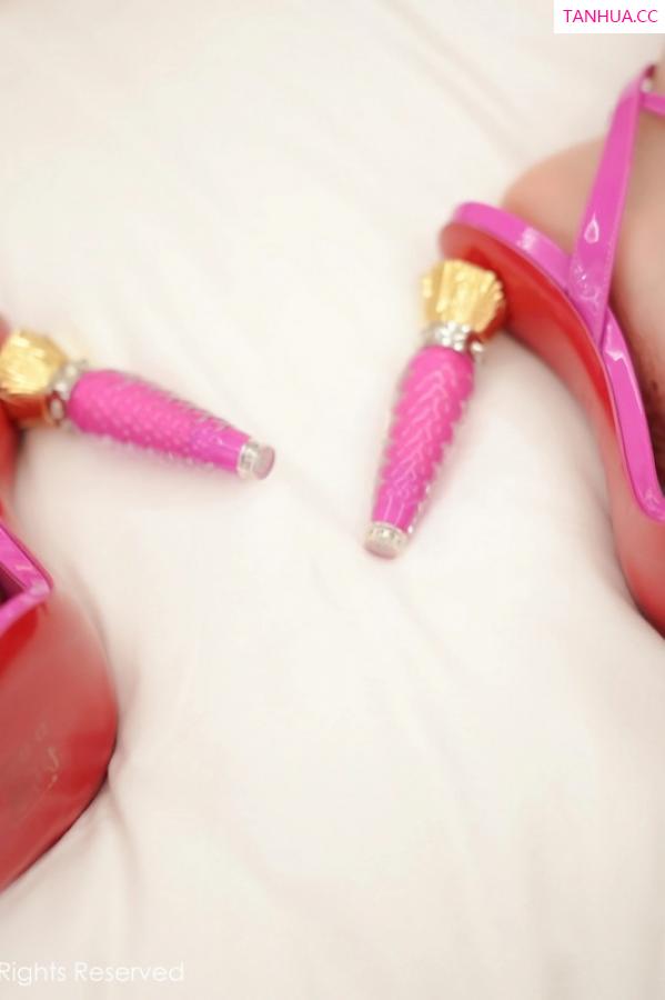 朱可 barbie可儿 [XiuRen]高清写真图 2023.08.11 No.7220 朱可儿Flora 迪拜旅拍第22张图片
